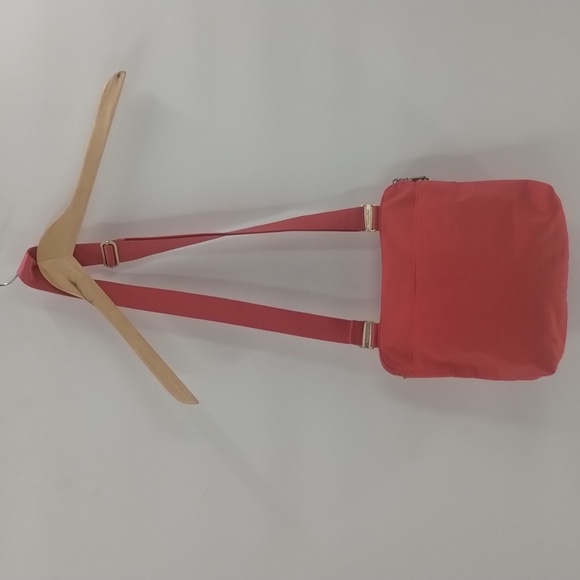 Baggallini Crossbody purse bag organizer pockets red adjustable strap Baggallini - Picture 7 of 16